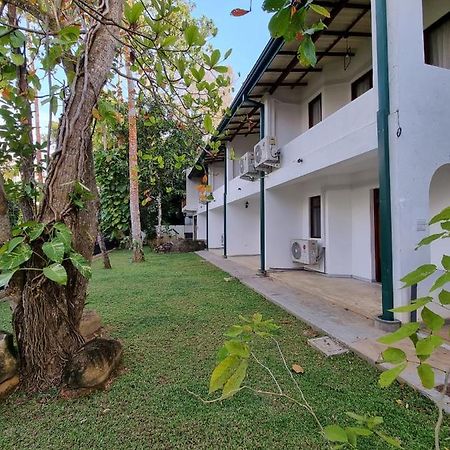 Villa Birdlake Хикадува Екстериор снимка