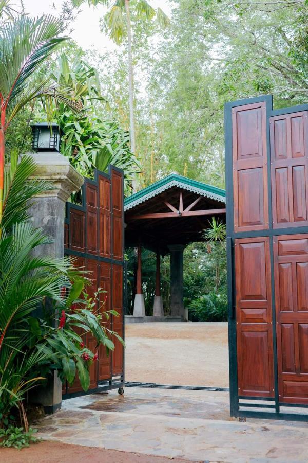 Villa Birdlake Хикадува Екстериор снимка