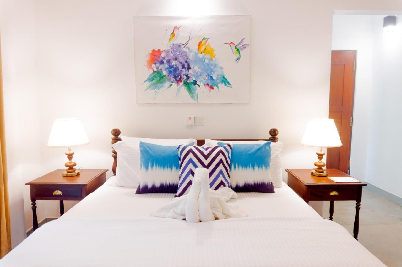 Villa Birdlake Хикадува Екстериор снимка